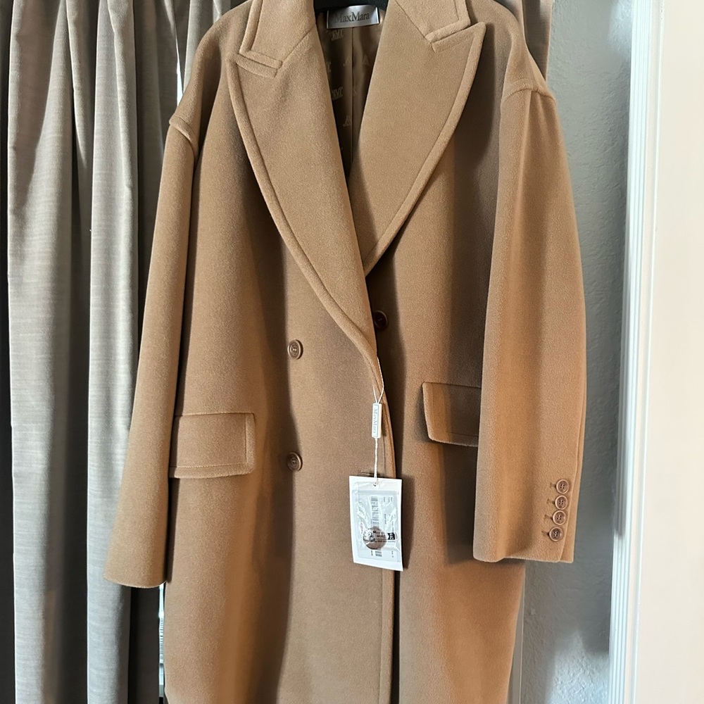 MaxMara Classic Tan short Coat 1meana NWT $3,199